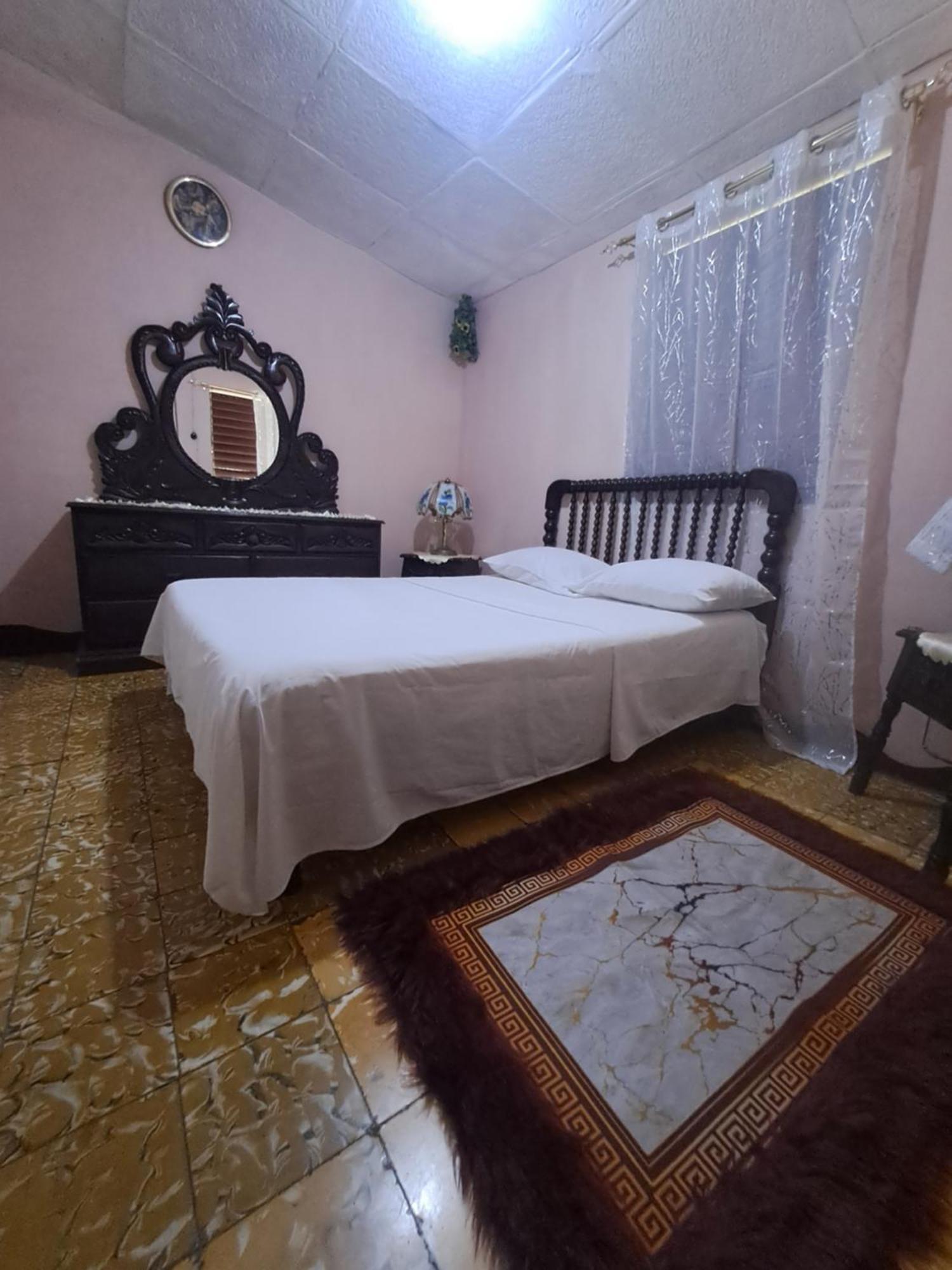 Kingston Airport Bed And Breakfast 外观 照片